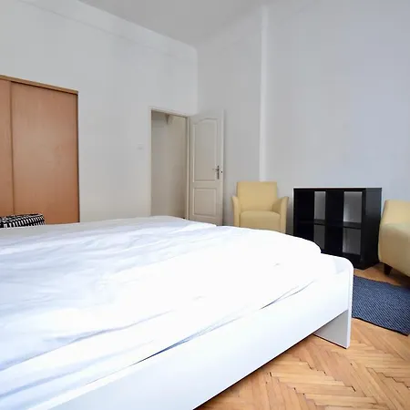 Budget By Hi5 - Akacfa 4