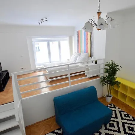 Budget By Hi5 - Akacfa 4